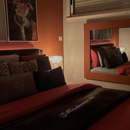 Apartament Bienvenue Chez Maxime Saint-Denis Zewnętrze zdjęcie