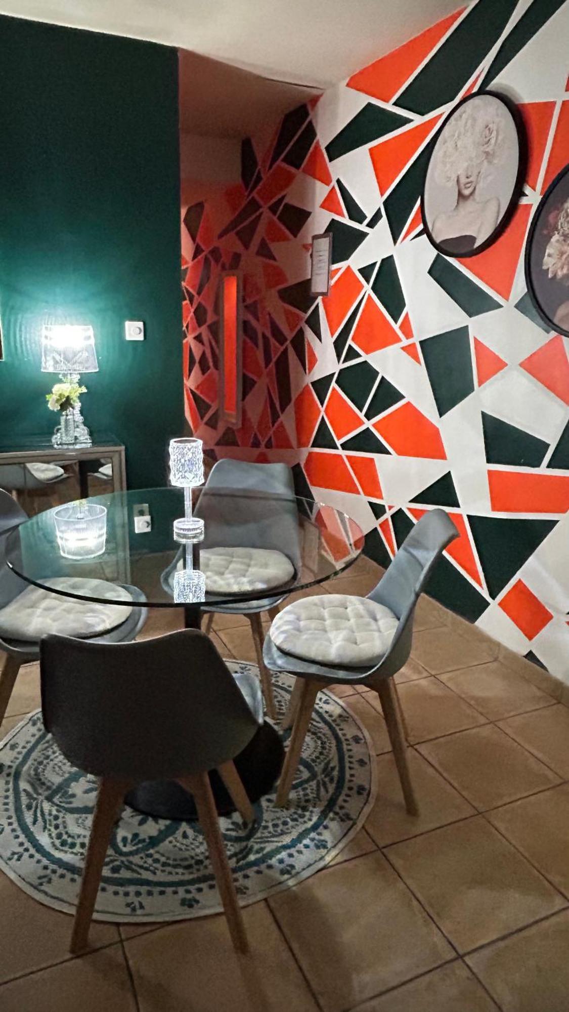 Apartament Bienvenue Chez Maxime Saint-Denis Zewnętrze zdjęcie