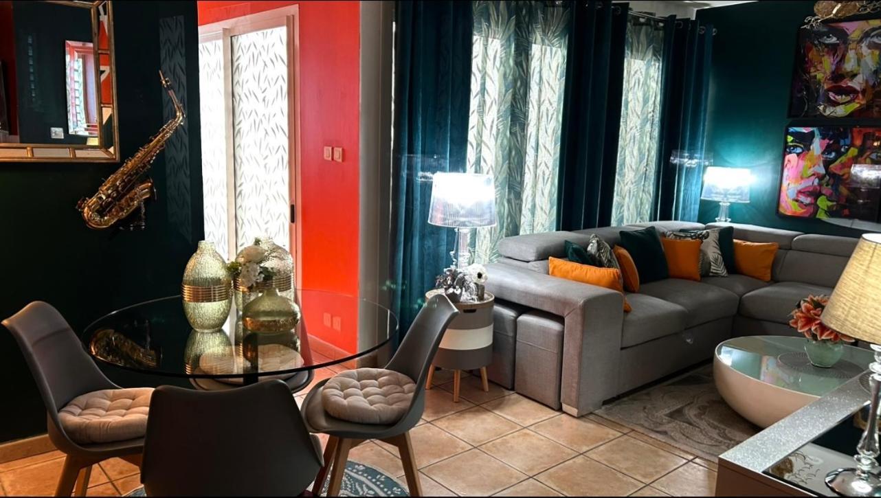 Apartament Bienvenue Chez Maxime Saint-Denis Zewnętrze zdjęcie